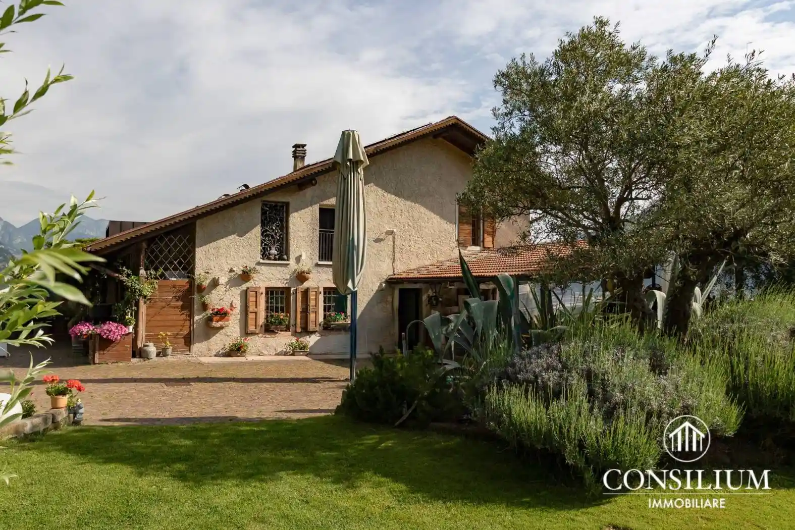 Rustico - Casale in vendita a Trento