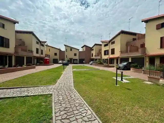 Villetta a schiera - foto 2