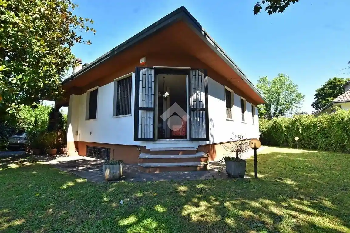 Villa in vendita a Rodano