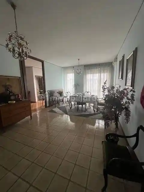 Appartamento in vendita a Modena