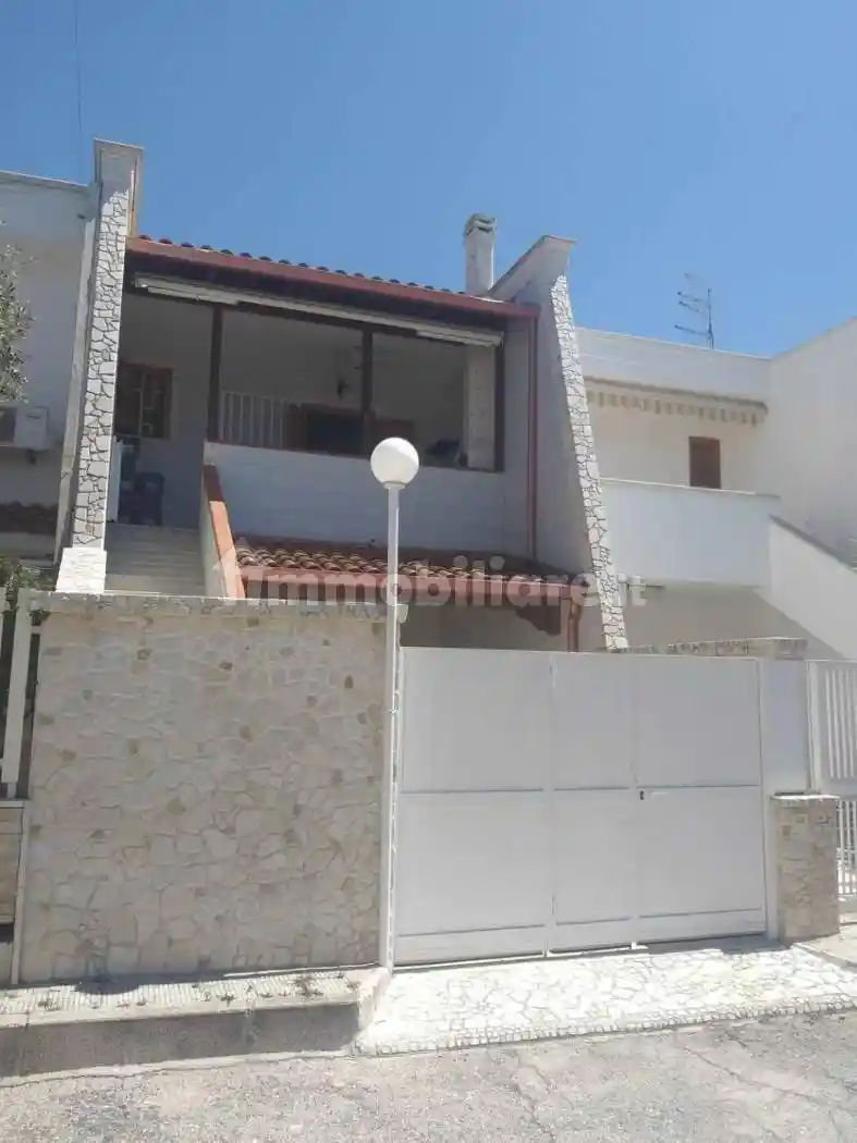 Casa indipendente in vendita a Maruggio