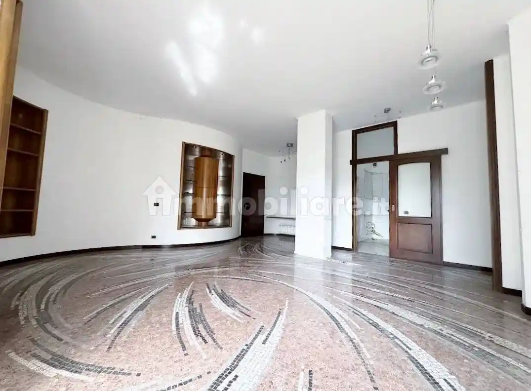 Appartamento in vendita a Monza
