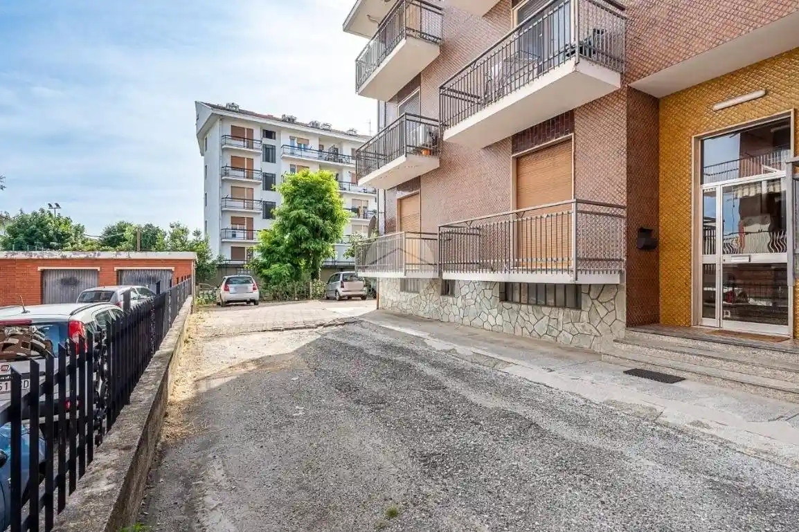 Appartamento in vendita a Robassomero