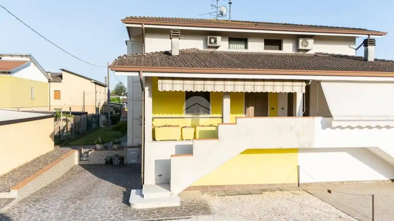 Villa in vendita a Curtatone