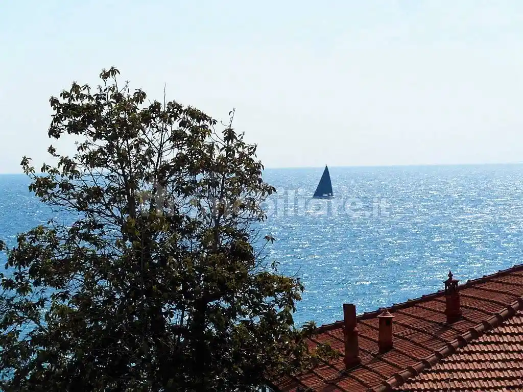 Appartamento in affitto a Alassio