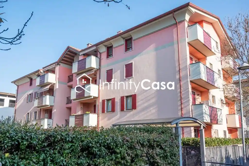 Appartamento in vendita a Sommacampagna