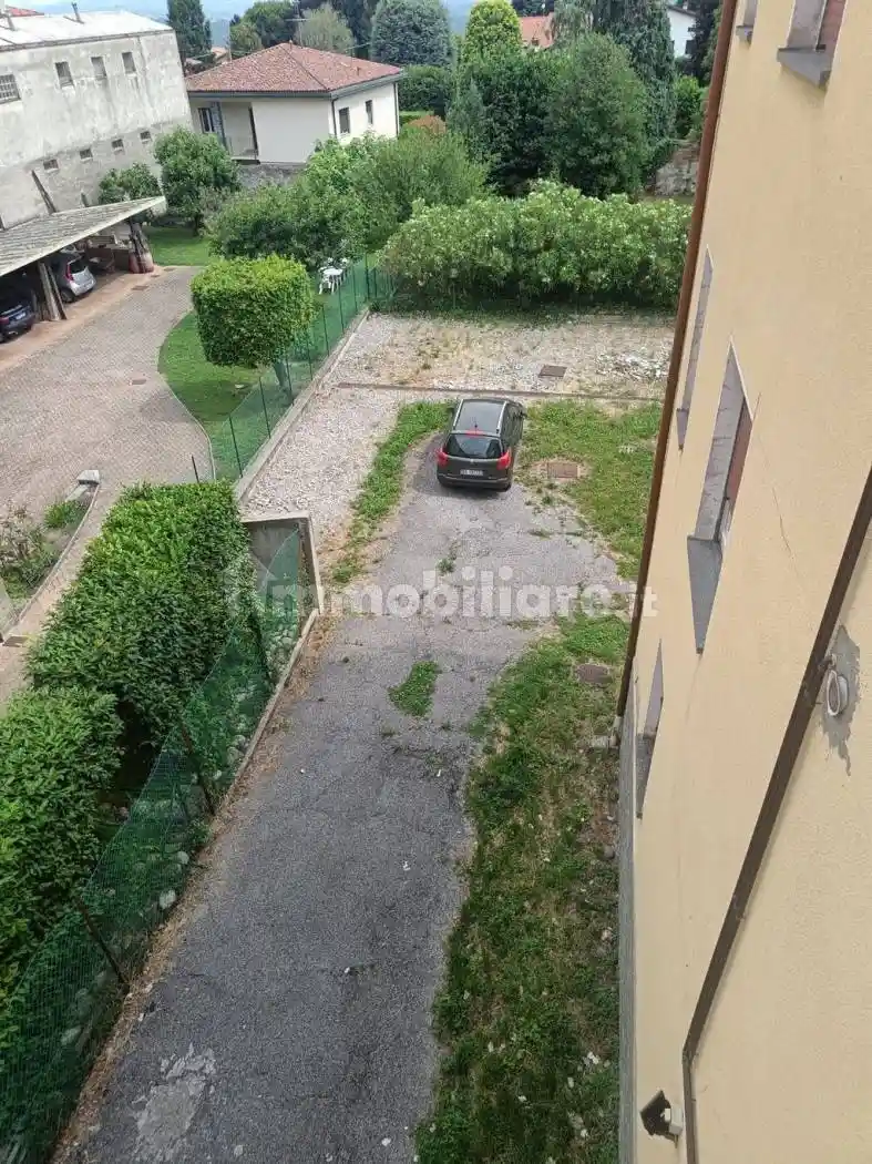 Appartamento in affitto a Albavilla