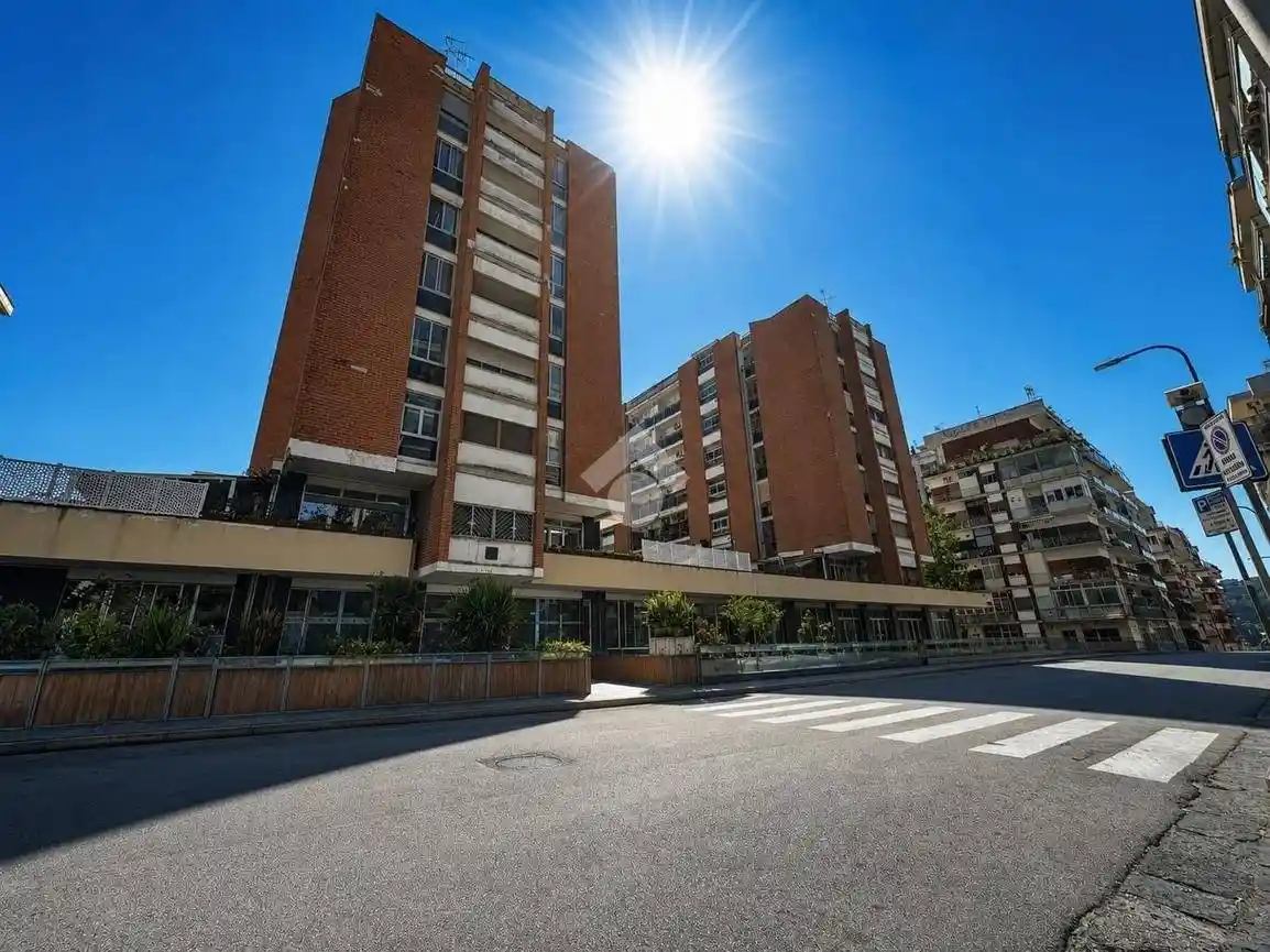 Appartamento in vendita a Napoli