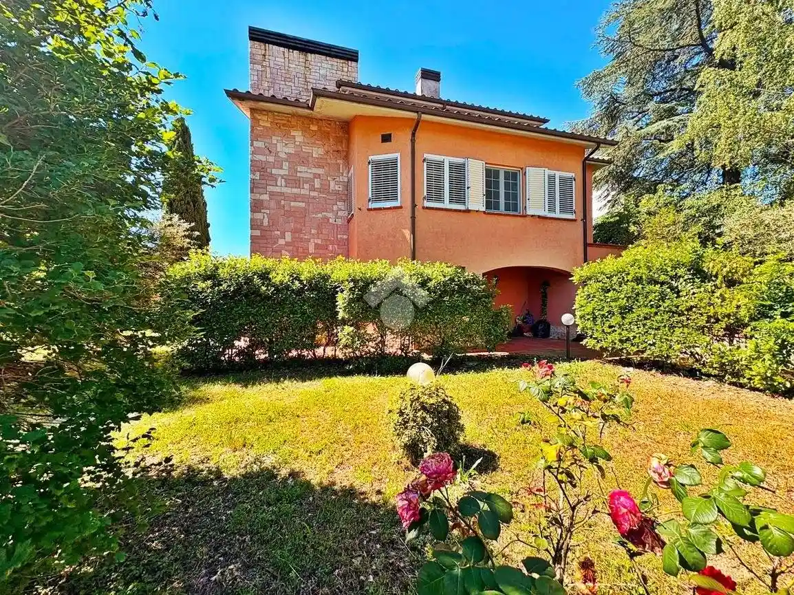 Villa in vendita a Gualdo Tadino