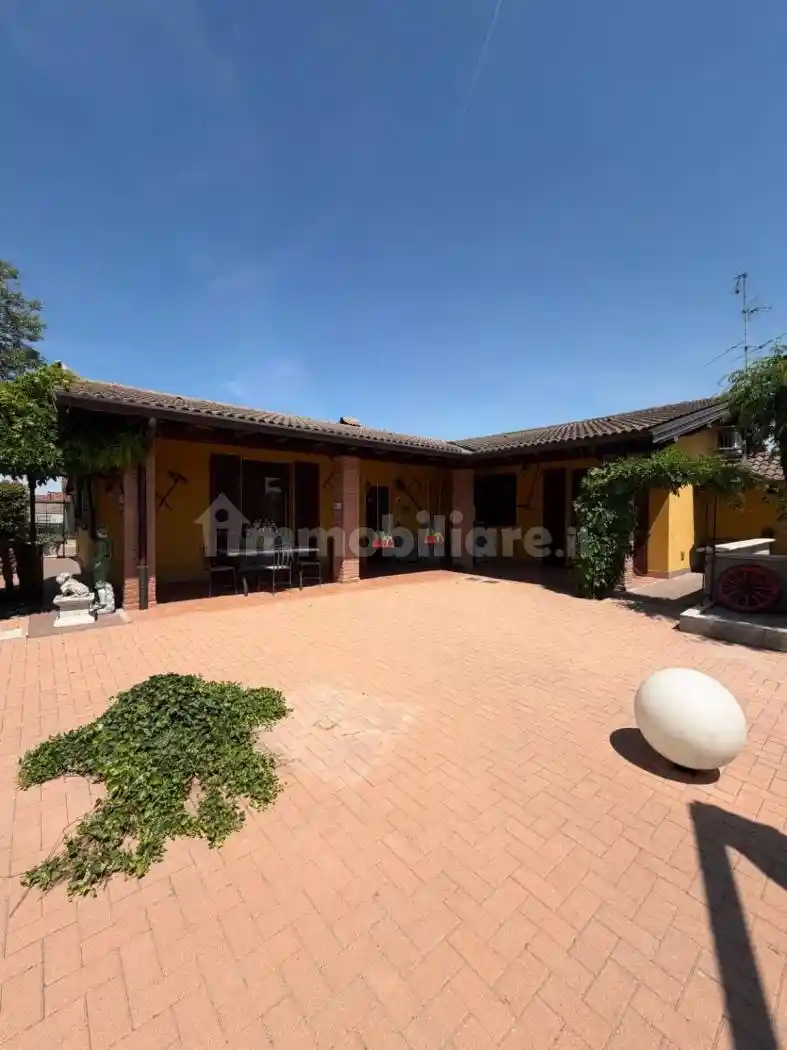 Villa in vendita a Gropello Cairoli