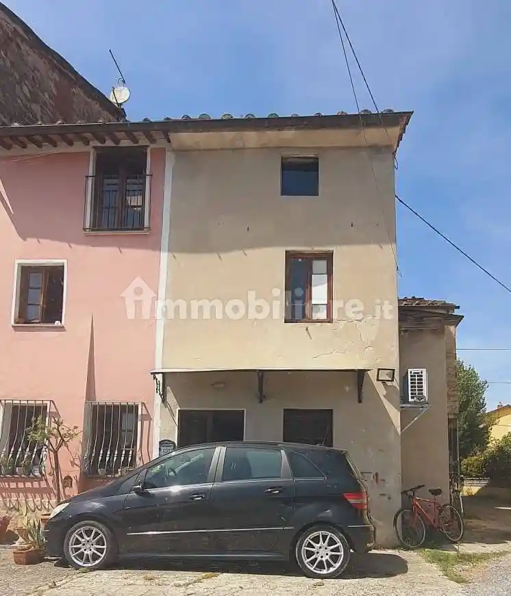 Casa indipendente in vendita a Lucca