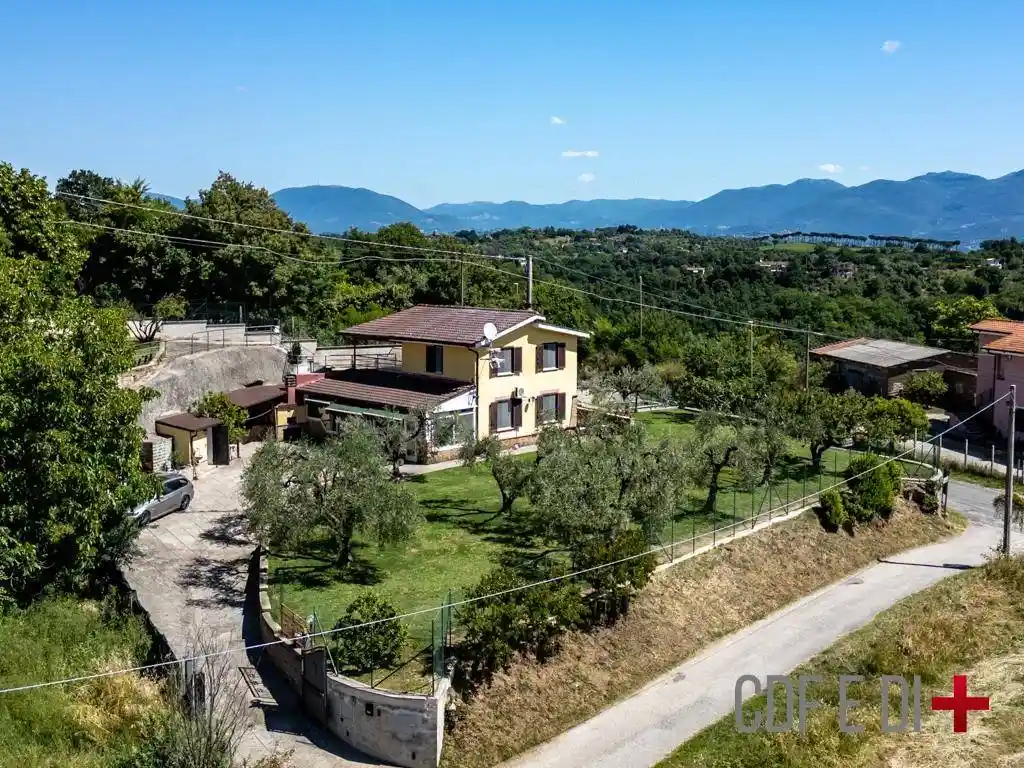 Villa in vendita a Nazzano