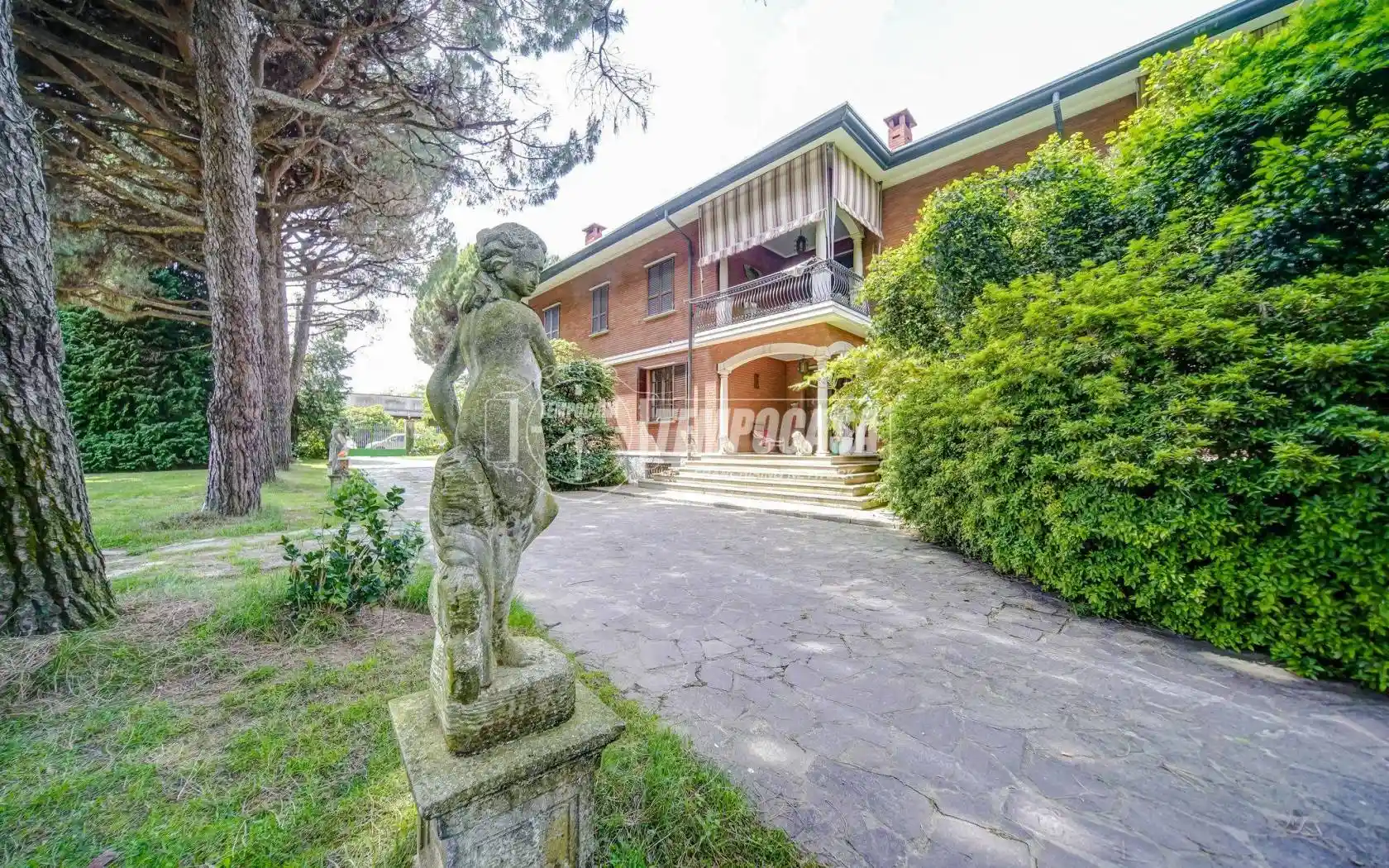 Villa in vendita a Arsago Seprio