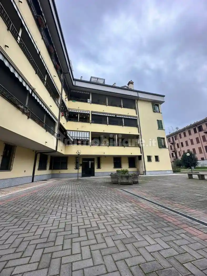 Appartamento in vendita a Rozzano