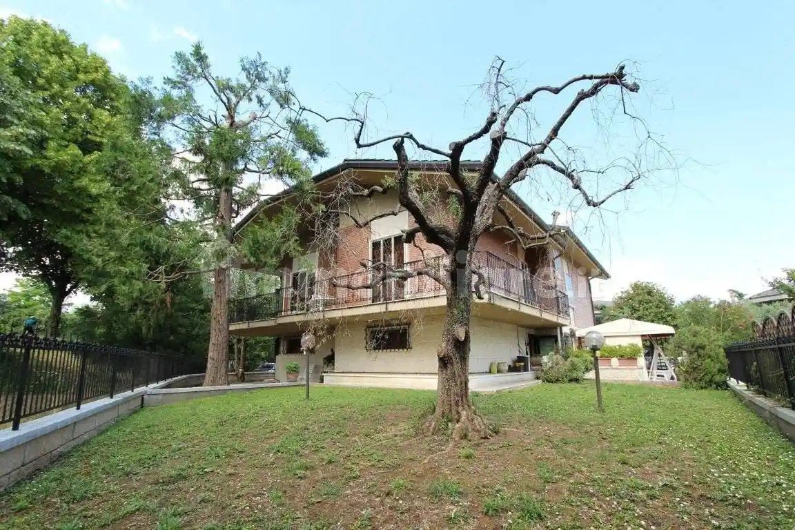 Villa in vendita a Verona