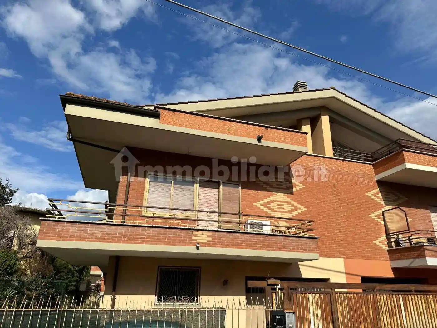 Palazzo - Edificio in vendita a Roma