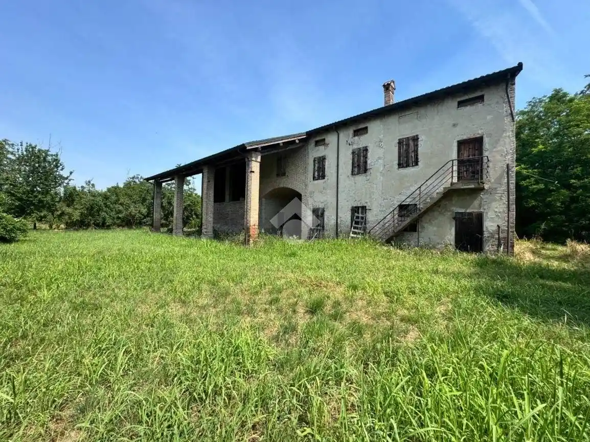 Casa indipendente in vendita a Fontevivo