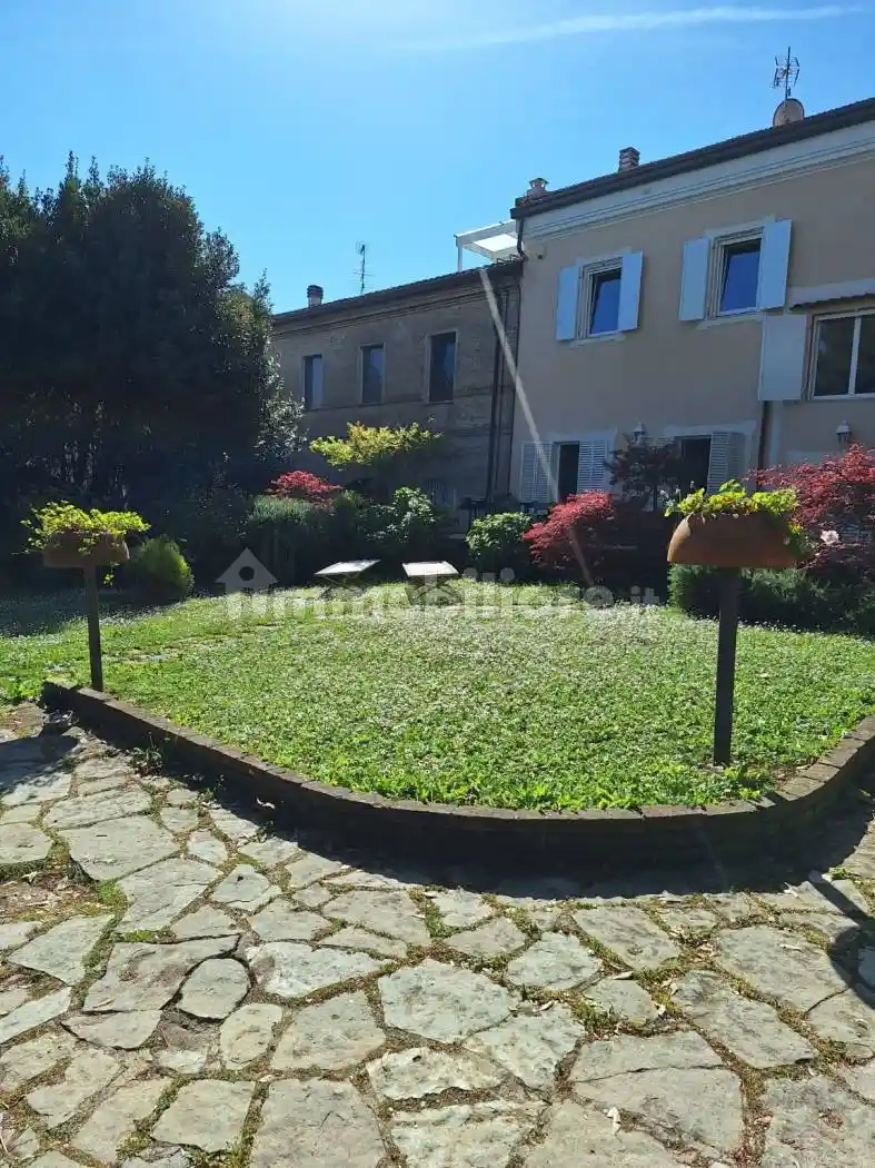 Villa in vendita a Falconara Marittima
