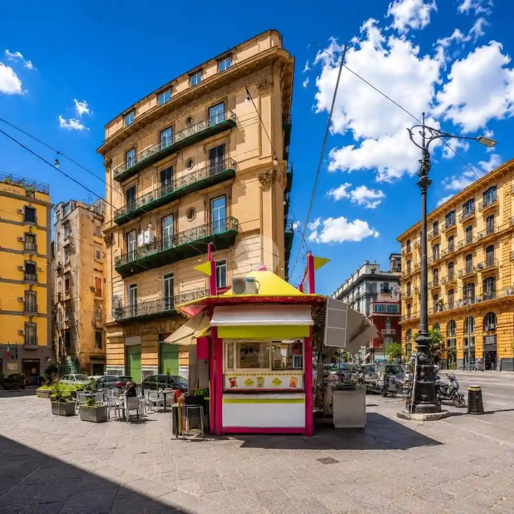 Appartamento in vendita a Napoli