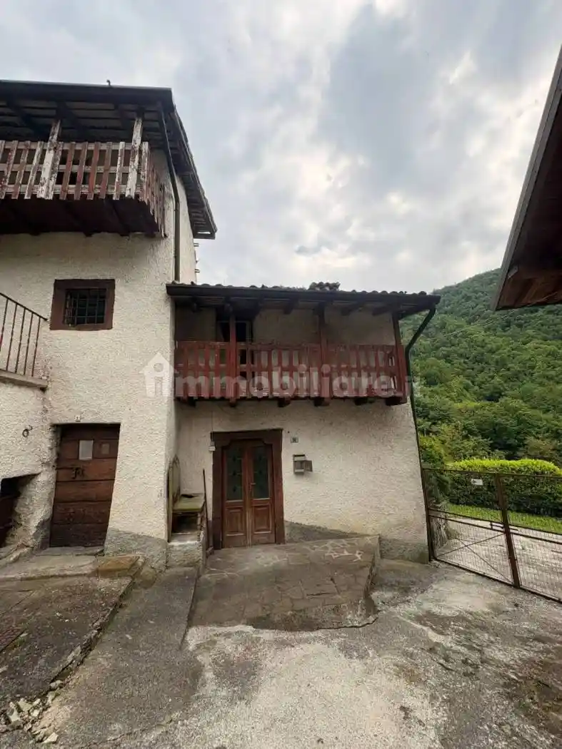 Rustico - Casale in vendita a Adrara San Martino