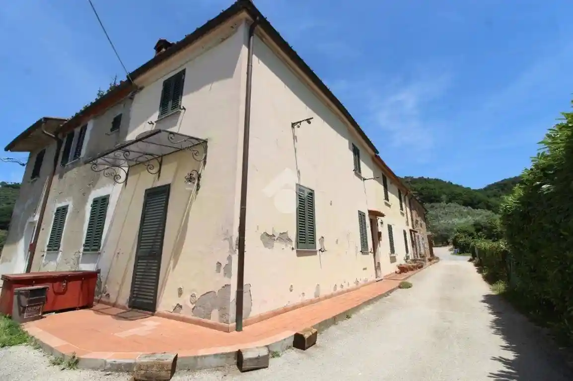 Rustico - Casale in vendita a Larciano