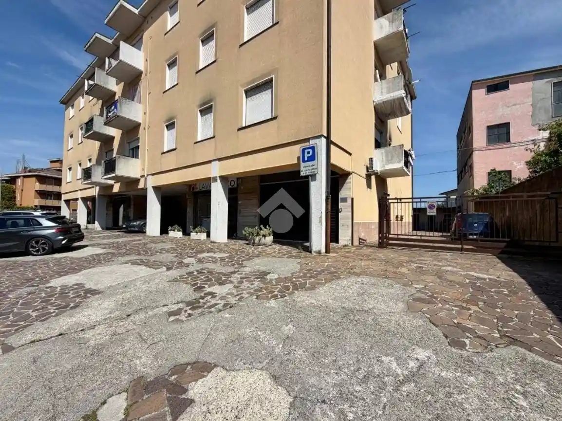 Appartamento in vendita a Bonate Sotto
