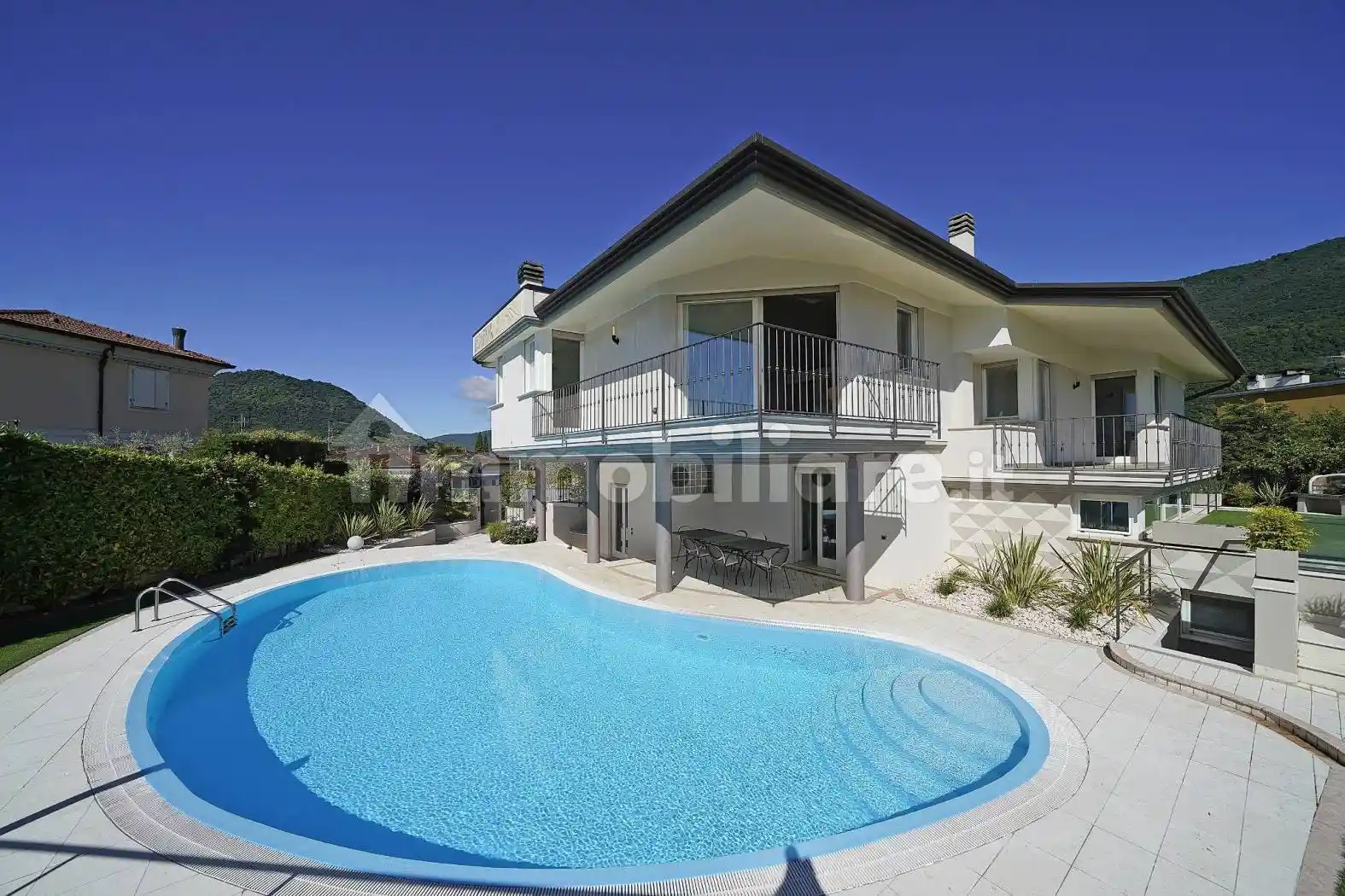 Villa in affitto a Roè Volciano