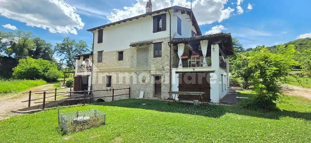 Rustico - Casale in vendita a Pergola