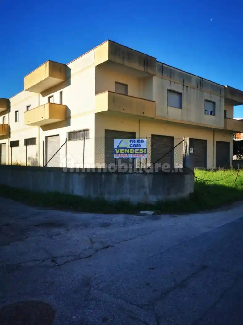 Appartamento in vendita a Davoli