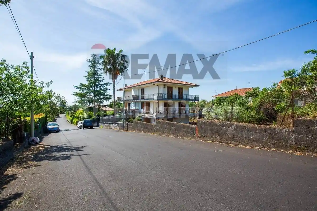 Villa in vendita a Zafferana Etnea