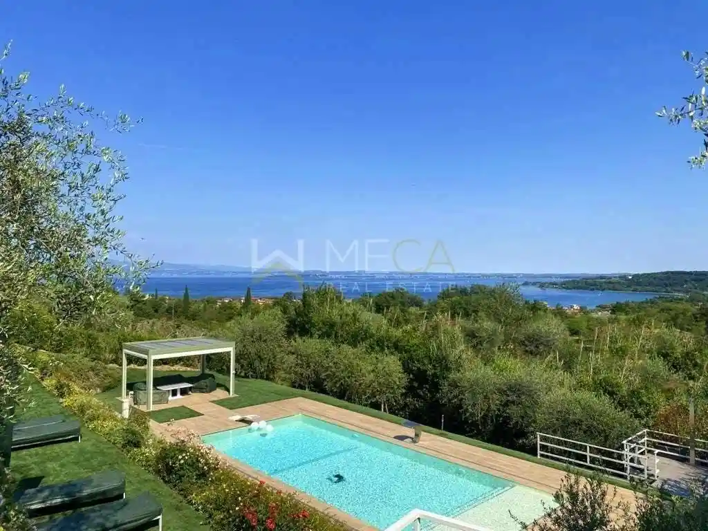 Villa in vendita a Padenghe sul Garda