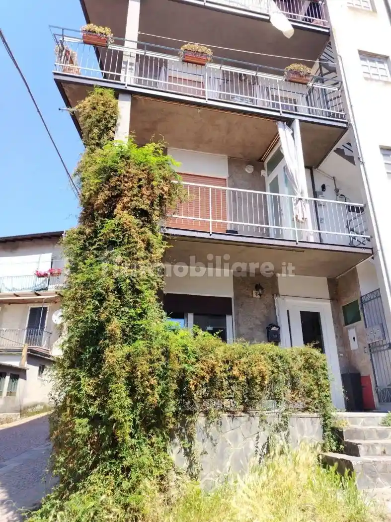 Appartamento in affitto a Laveno-Mombello