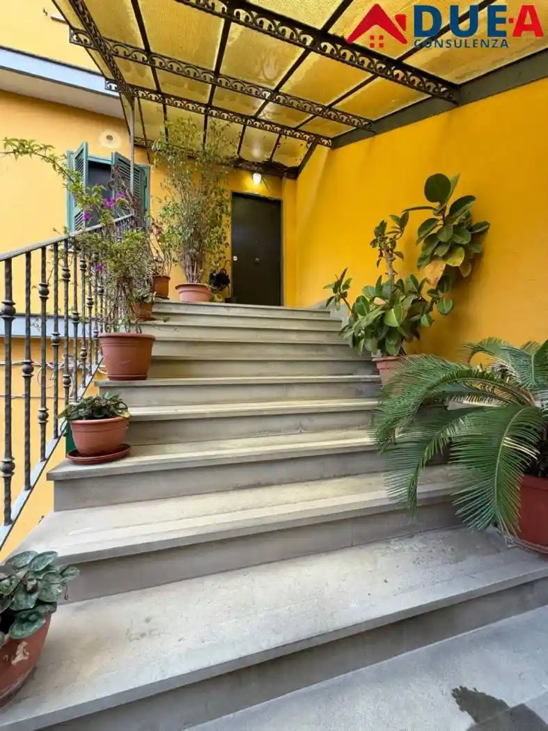 Appartamento in vendita a Napoli