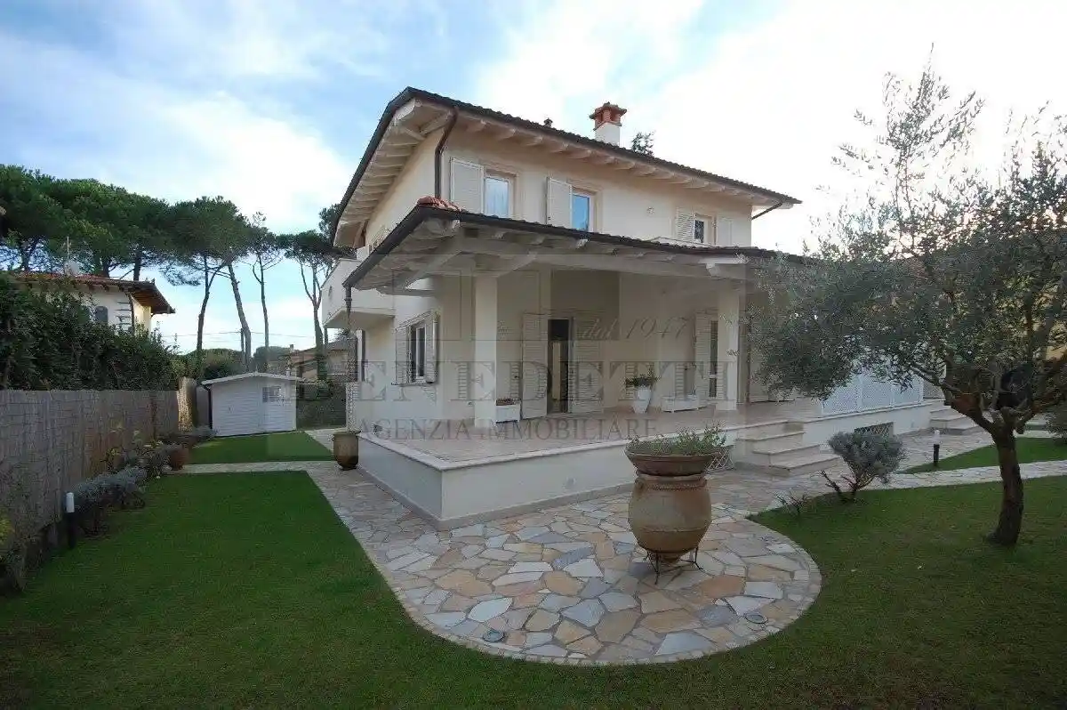 Villa in vendita a Pietrasanta