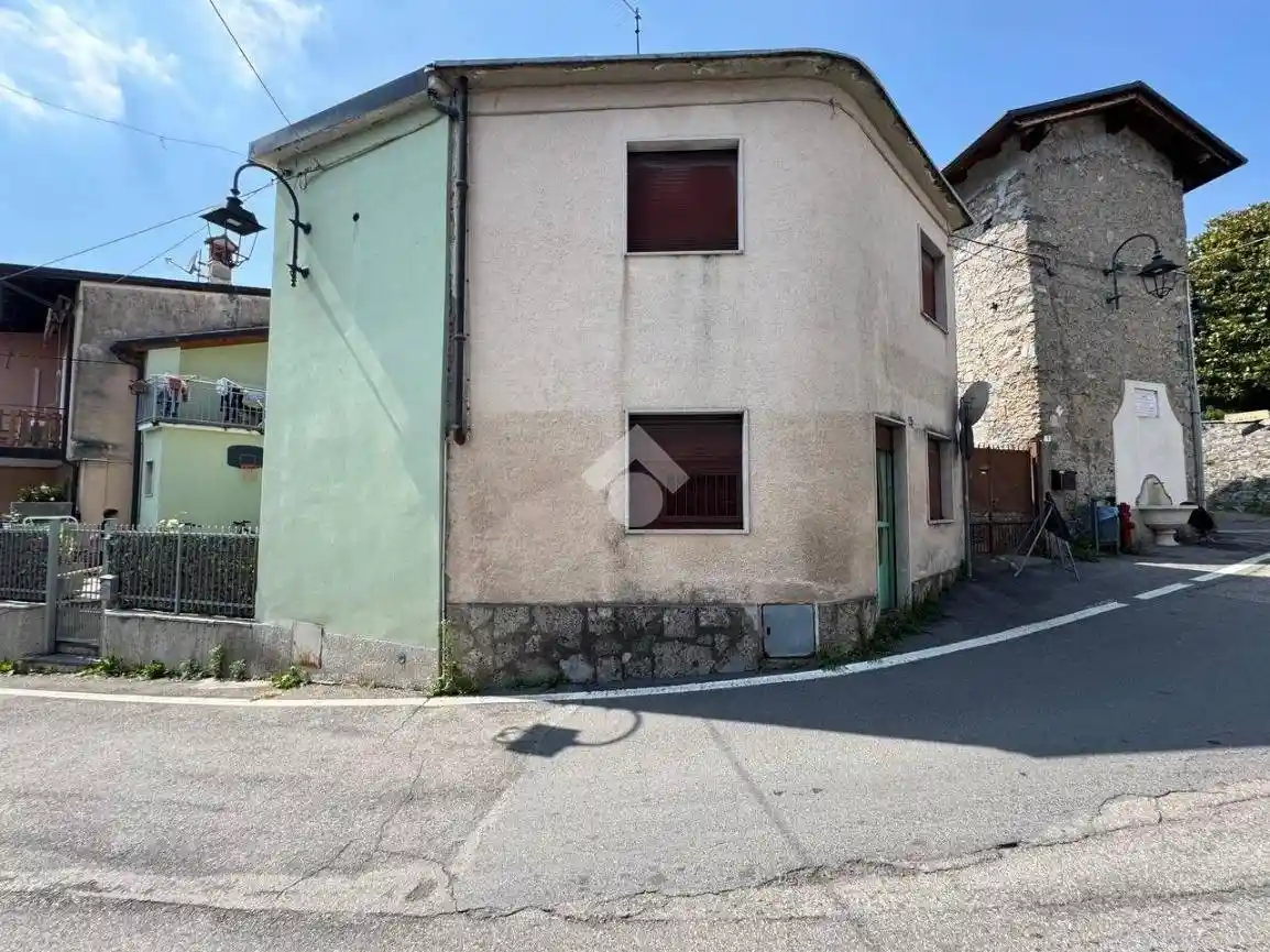 Rustico - Casale in vendita a Solto Collina