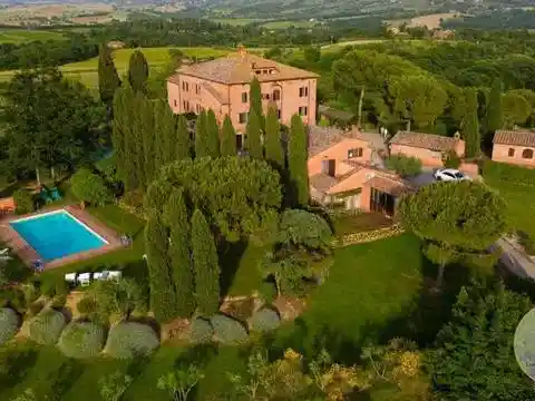 Rustico - Casale in vendita a Castiglione del Lago