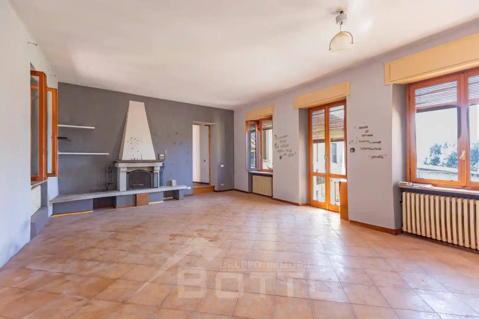Casa indipendente in vendita a Bolzano Novarese