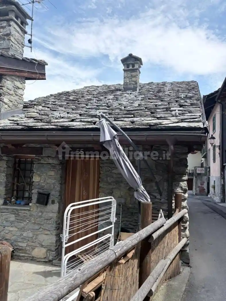 Appartamento in vendita a Champdepraz