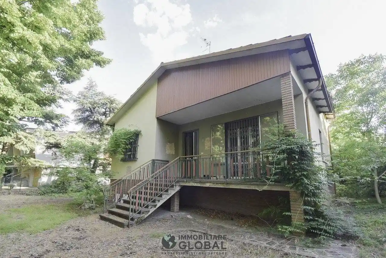 Villa in vendita a Modena