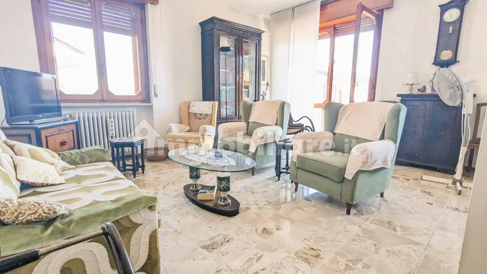 Appartamento in vendita a Angera