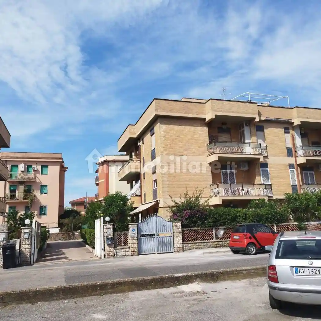 Appartamento in vendita a Pomezia