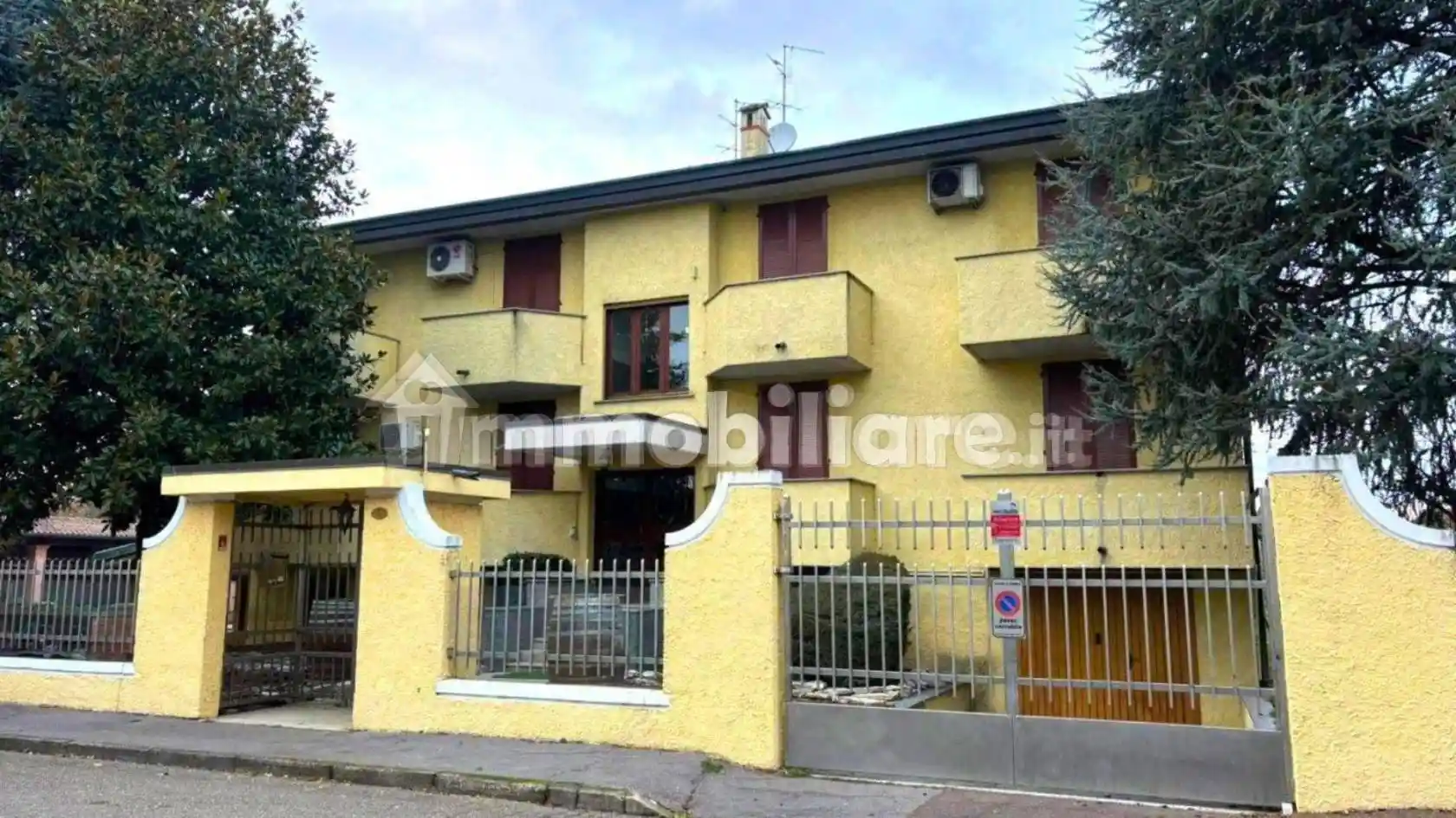 Appartamento in vendita a Vernate