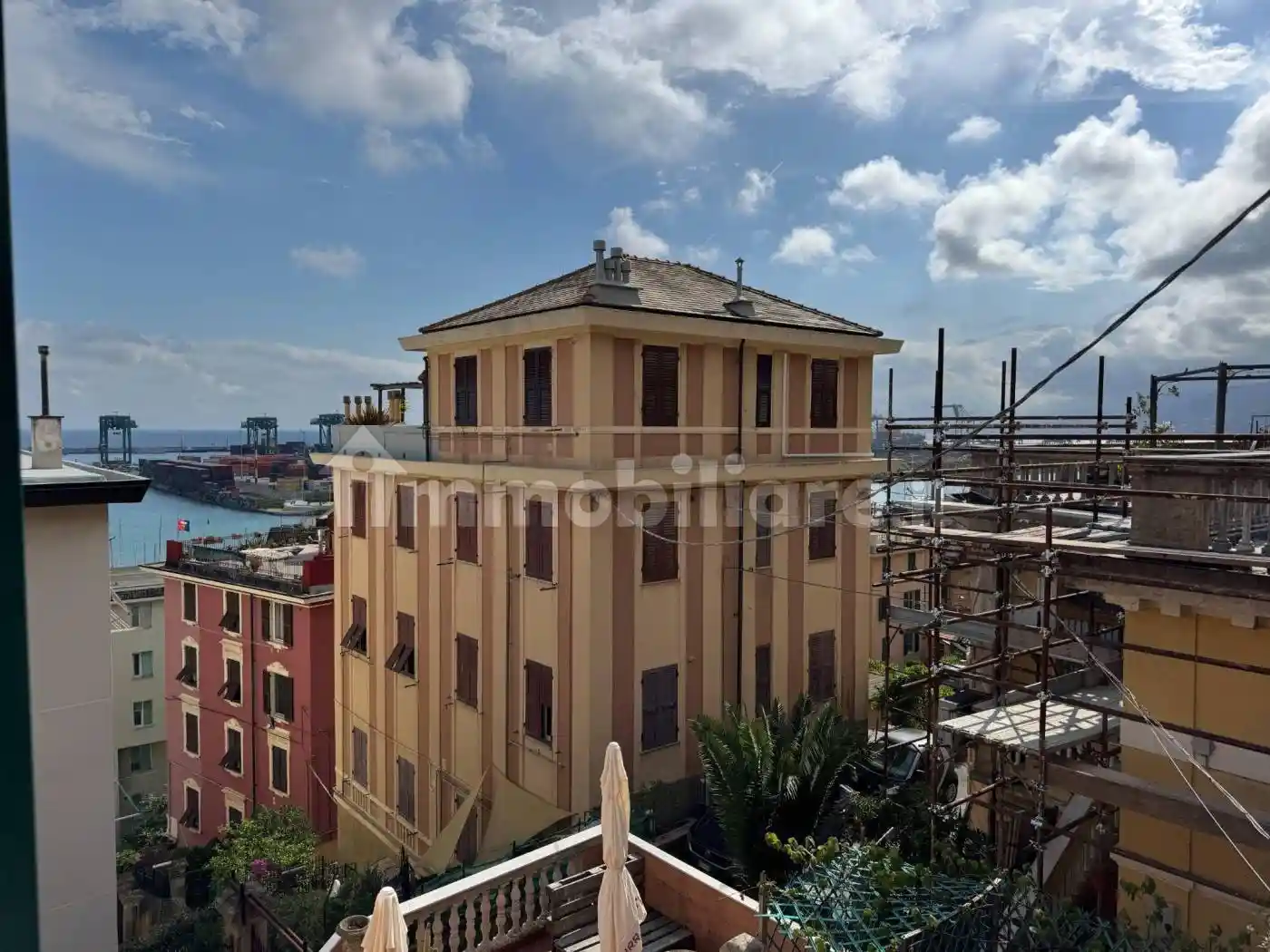 Appartamento in vendita a Genova