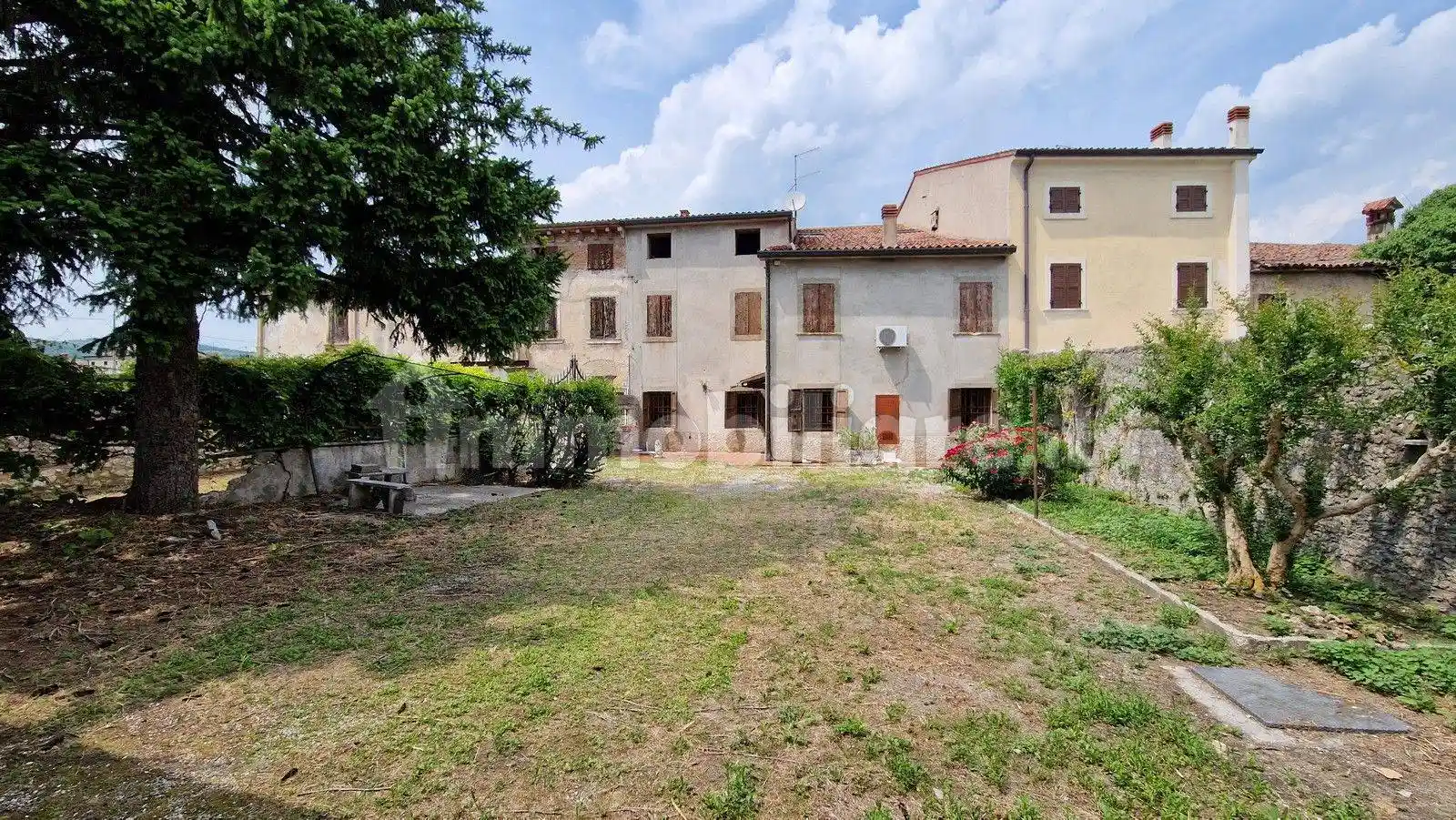 Villa in vendita a Illasi