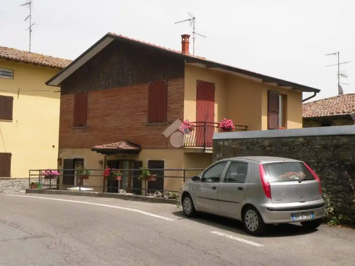 Casa indipendente in vendita a Neviano degli Arduini
