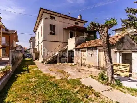 Villa in vendita a Civitanova Marche