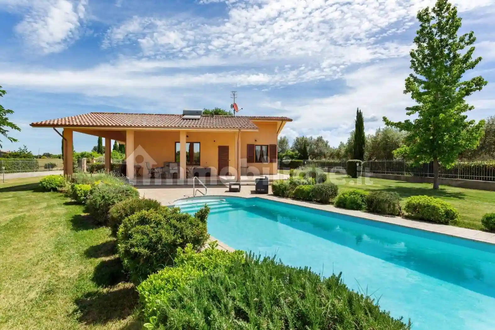 Villa - foto 2