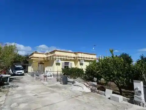 Villa in affitto a Priolo Gargallo
