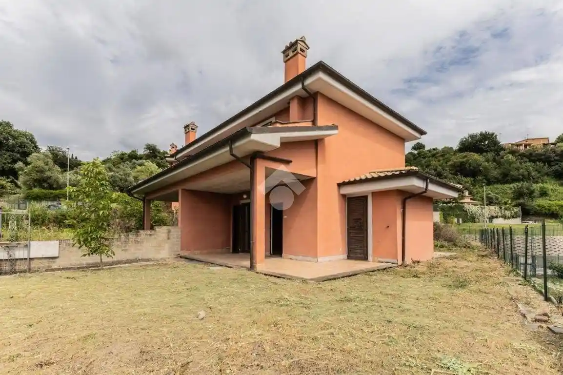 Villa in vendita a Campagnano di Roma