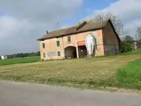 Rustico - Casale in vendita a Reggio Emilia